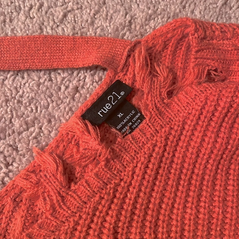 Sweater - Picture 4 of 4